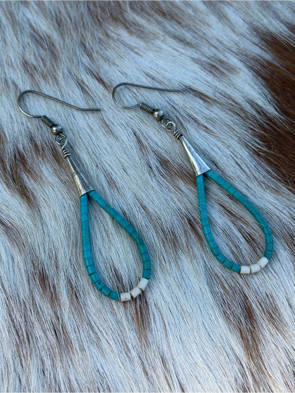 VTG Native American Sterling Silver Turquoise Heishi Jacla Loop Dangle Earrings
